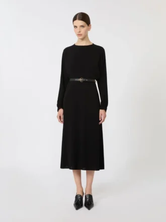 Ausgestelltes Kleid aus Cady, schwarz