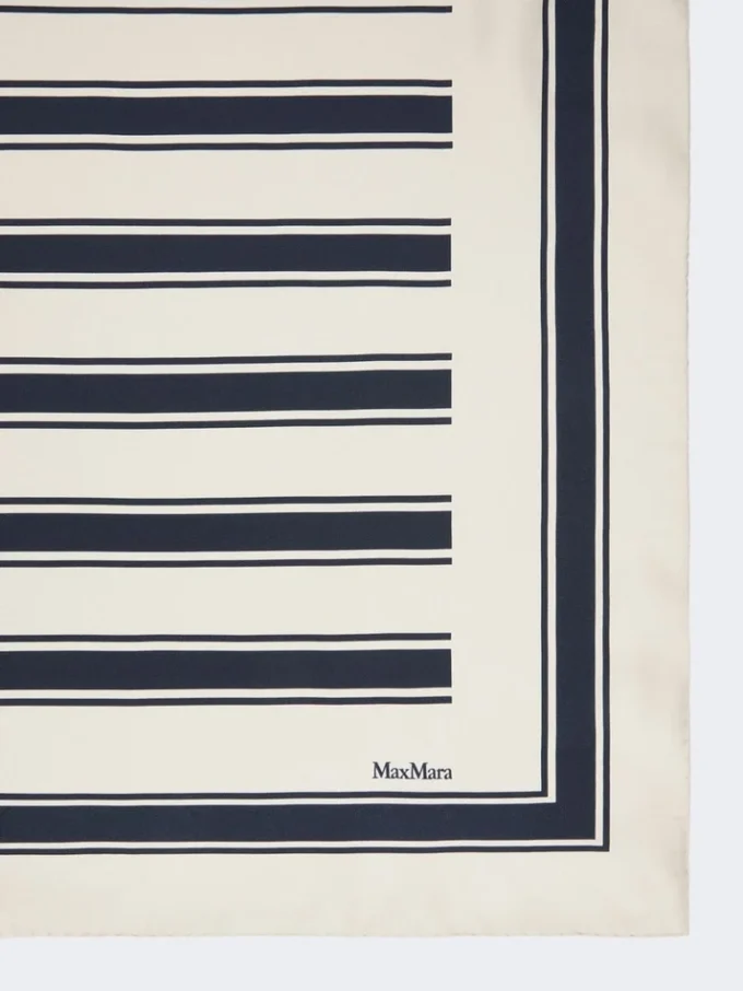 Bedrucktes Seidenfoulard, ultramarin Bedrucktes Seidenfoulard, ultramarin