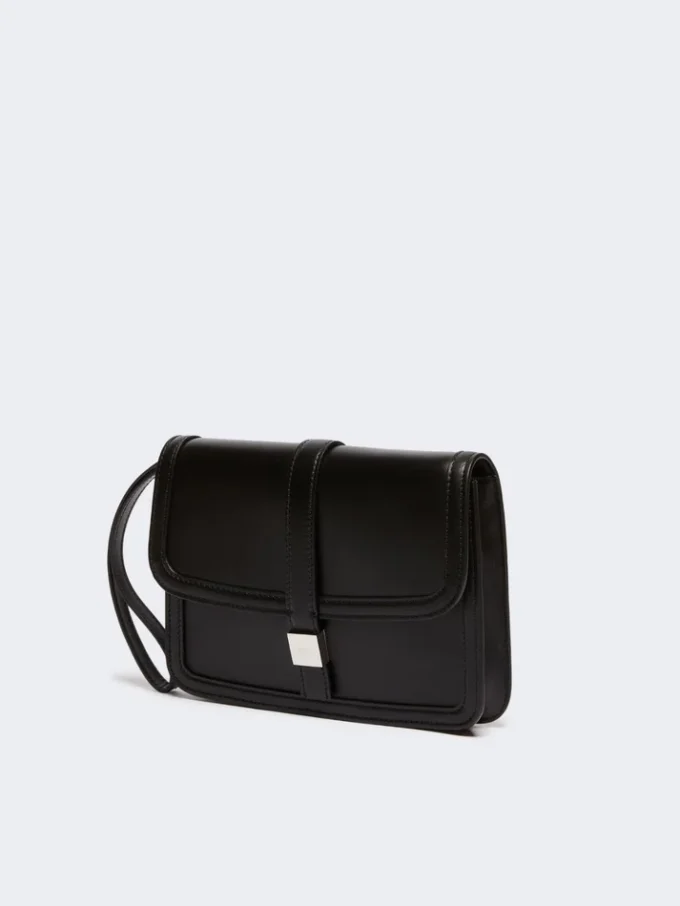 Clutch aus glattem Leder, schwarz