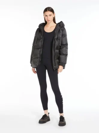 Daunenjacke aus wasserabweisendem Canvas, schwarz Daunenjacke aus wasserabweisendem Canvas, schwarz