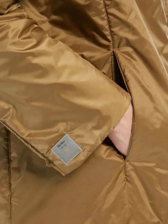Gepolsterte, wasserabweisende Kapuzenjacke, karamellfarben Gepolsterte, wasserabweisende Kapuzenjacke, karamellfarben