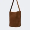 Kleine Archetipo-Tasche aus Spaltleder, dunkelbraun Kleine Archetipo-Tasche aus Spaltleder, dunkelbraun