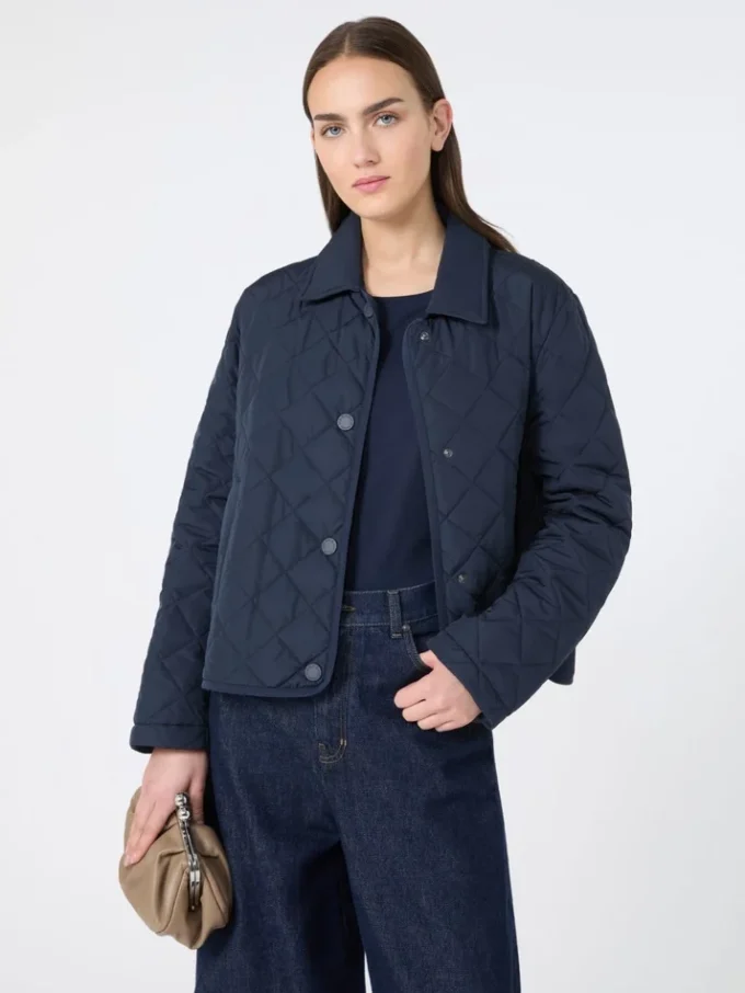 Kurze Steppjacke aus wasserabweisendem Stoff, marineblau Kurze Steppjacke aus wasserabweisendem Stoff, marineblau