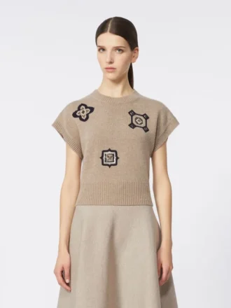 Kurzer Pullover aus Wolle und Kaschmir, sandfarben