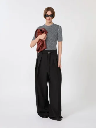 Kurzärmeliger Pullover aus Viskose-Mesh, weiß-schwarz