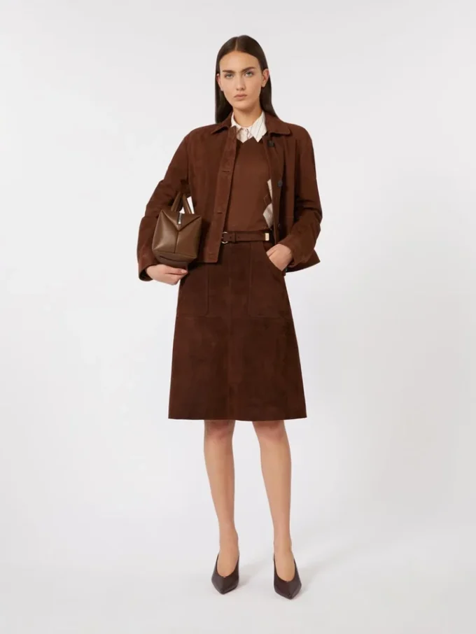 Kastenförmige Jacke aus Wildleder, schokoladenbraun Kastenförmige Jacke aus Wildleder, schokoladenbraun