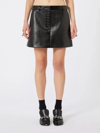 Minirock aus Lackleder in Alligator-Optik, schwarz