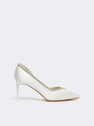 Mit Kristallen verzierte Pumps aus Satin, elfenbeinfarben