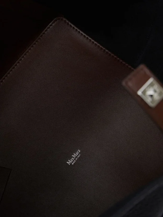 Mittlere Beuteltasche, haselnussbraun Mittlere Beuteltasche, haselnussbraun