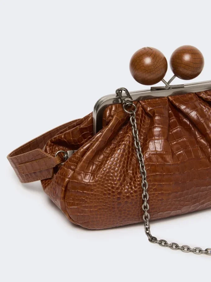 Mittlere Pasticcino-Tasche aus Leder mit Krokodilprägung, rotbraun Mittlere Pasticcino-Tasche aus Leder mit Krokodilprägung, rotbraun