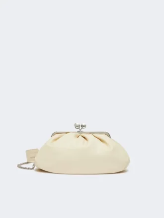 Mittlere Pasticcino-Tasche aus Schafsleder, elfenbeinfarben