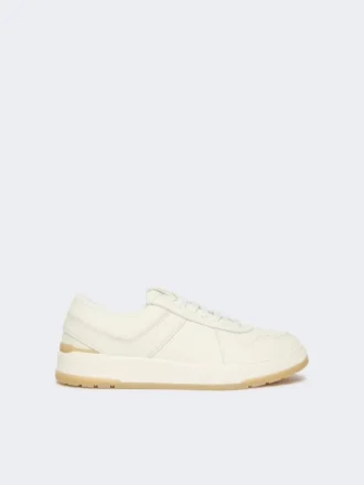 Niedrige Sneaker aus getrommeltem Leder, weiß