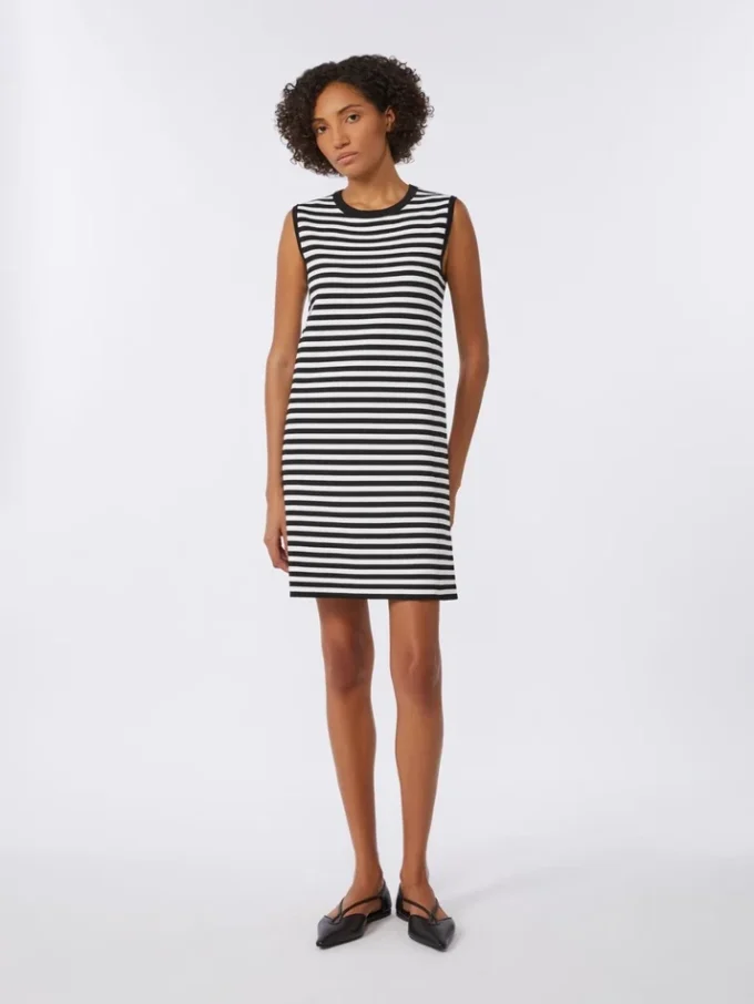 Ärmelloses Kleid aus Viskose-Crêpe-Garn, schwarz Ärmelloses Kleid aus Viskose-Crêpe-Garn, schwarz