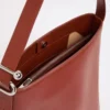 Shopper-Tasche aus Leder mit S-Schnalle, rostrot
