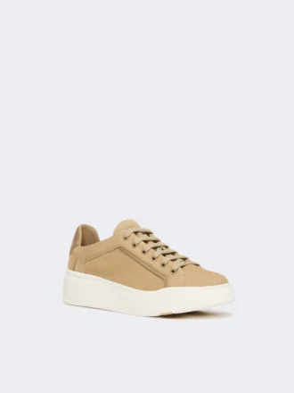 Sneakers aus Wildleder, sandfarben