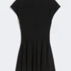 Strickkleid, tailliert, schwarz Strickkleid, tailliert, schwarz
