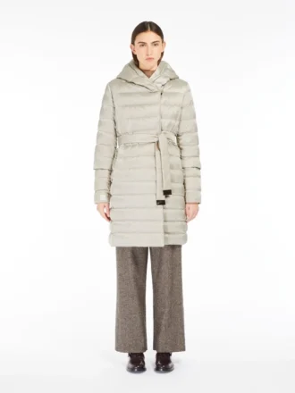 Wendbare Daunenjacke aus wasserabweisendem Satin, leicht Wendbare Daunenjacke aus wasserabweisendem Satin, leicht