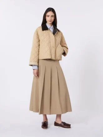 Wendbare, wattierte Jacke aus wasserabweisendem Stoff, beige Wendbare, wattierte Jacke aus wasserabweisendem Stoff, beige